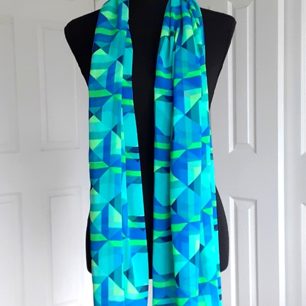 Scarf - Picture 2 of 8